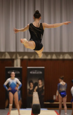 2023-12-09 Warm-up Women Poussines and Open Balance beam at CGC Bettembourg 2023 (Martin Rulsch) 073