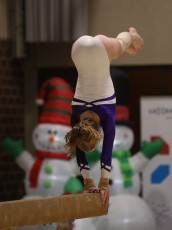 2023-12-09 Warm-up Women Benjamines and Jeunes Espoirs Balance beam Balance beam at CGC Bettembourg 2023 (Martin Rulsch) 003