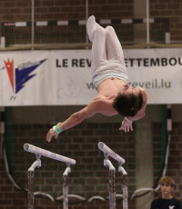 2023-12-10 Warm-up Men Jeunes Espoirs and Open Parallel bars at CGC Bettembourg 2023 (Martin Rulsch) 050