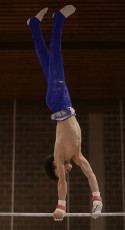 2023-12-10 Warm-up Men Poussines, Benjamines and Minimes Horizontal bar at CGC Bettembourg 2023 (Martin Rulsch) 068