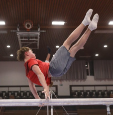 2023-12-09 Training Men 9 December Parallel bars at CGC Bettembourg 2023 (Martin Rulsch) 214