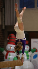 2023-12-09 Warm-up Women Benjamines and Jeunes Espoirs Balance beam Balance beam at CGC Bettembourg 2023 (Martin Rulsch) 017