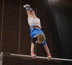 2023-12-10 Warm-up Men Jeunes Espoirs and Open Horizontal bar at CGC Bettembourg 2023 (Martin Rulsch) 074
