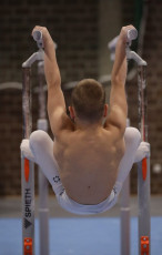 2023-12-10 Warm-up Men Poussines, Benjamines and Minimes Parallel bars at CGC Bettembourg 2023 (Martin Rulsch) 125