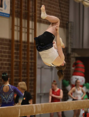 2023-12-09 Warm-up Women Poussines and Open Balance beam at CGC Bettembourg 2023 (Martin Rulsch) 239