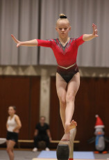 2023-12-09 Warm-up Women Poussines and Open Balance beam at CGC Bettembourg 2023 (Martin Rulsch) 311