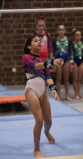 2023-12-09 Warm-up Women Benjamines and Jeunes Espoirs Balance beam Uneven bars at CGC Bettembourg 2023 (Martin Rulsch) 004
