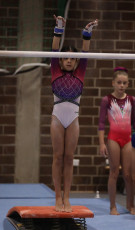 2023-12-09 Warm-up Women Benjamines and Jeunes Espoirs Balance beam Uneven bars at CGC Bettembourg 2023 (Martin Rulsch) 001