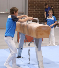 2023-12-10 Warm-up Men Jeunes Espoirs and Open Pommel horse at CGC Bettembourg 2023 (Martin Rulsch) 01