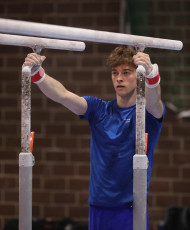 2023-12-10 Warm-up Men Jeunes Espoirs and Open Parallel bars at CGC Bettembourg 2023 (Martin Rulsch) 067
