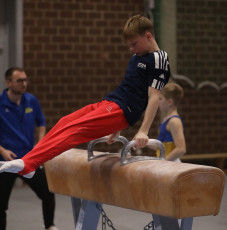 2023-12-10 Warm-up Men Poussines, Benjamines and Minimes Pommel horse at CGC Bettembourg 2023 (Martin Rulsch) 118