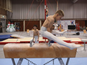 2023-12-10 Warm-up Men Poussines, Benjamines and Minimes Pommel horse at CGC Bettembourg 2023 (Martin Rulsch) 093