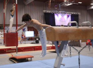 2023-12-10 Warm-up Men Poussines, Benjamines and Minimes Pommel horse at CGC Bettembourg 2023 (Martin Rulsch) 086
