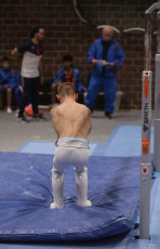 2023-12-10 Warm-up Men Poussines, Benjamines and Minimes Parallel bars at CGC Bettembourg 2023 (Martin Rulsch) 137