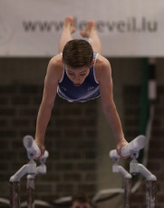 2023-12-10 Warm-up Men Poussines, Benjamines and Minimes Parallel bars at CGC Bettembourg 2023 (Martin Rulsch) 109