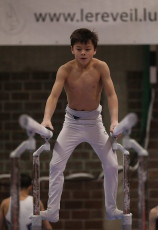 2023-12-10 Warm-up Men Poussines, Benjamines and Minimes Parallel bars at CGC Bettembourg 2023 (Martin Rulsch) 097
