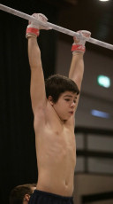 2023-12-10 Warm-up Men Poussines, Benjamines and Minimes Horizontal bar at CGC Bettembourg 2023 (Martin Rulsch) 071