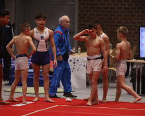 2023-12-10 Warm-up Men Poussines, Benjamines and Minimes at CGC Bettembourg 2023 Rest (Martin Rulsch) 050