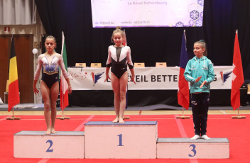 2023-12-09 Victory ceremony Women at CGC Bettembourg 2023 (Martin Rulsch) 05