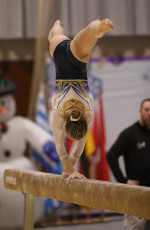 2023-12-09 Warm-up Women Poussines and Open Balance beam at CGC Bettembourg 2023 (Martin Rulsch) 211