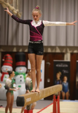 2023-12-09 Warm-up Women Benjamines and Jeunes Espoirs Balance beam Balance beam at CGC Bettembourg 2023 (Martin Rulsch) 192