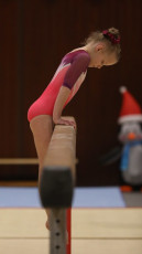 2023-12-09 Warm-up Women Benjamines and Jeunes Espoirs Balance beam Balance beam at CGC Bettembourg 2023 (Martin Rulsch) 100
