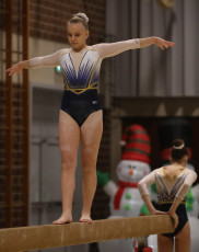 2023-12-09 Warm-up Women Benjamines and Jeunes Espoirs Balance beam Balance beam at CGC Bettembourg 2023 (Martin Rulsch) 038