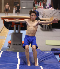 2023-12-09 Training Men 9 December Vault at CGC Bettembourg 2023 (Martin Rulsch) 11