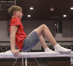 2023-12-09 Training Men 9 December Parallel bars at CGC Bettembourg 2023 (Martin Rulsch) 205