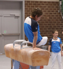 2023-12-10 Warm-up Men Jeunes Espoirs and Open Pommel horse at CGC Bettembourg 2023 (Martin Rulsch) 04