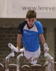 2023-12-10 Warm-up Men Jeunes Espoirs and Open Parallel bars at CGC Bettembourg 2023 (Martin Rulsch) 071