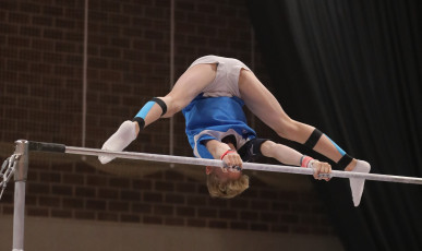 2023-12-10 Warm-up Men Jeunes Espoirs and Open Horizontal bar at CGC Bettembourg 2023 (Martin Rulsch) 076