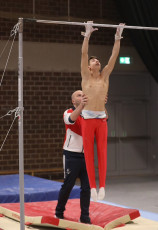 2023-12-10 Warm-up Men Jeunes Espoirs and Open Horizontal bar at CGC Bettembourg 2023 (Martin Rulsch) 008