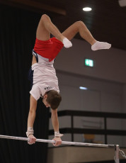 2023-12-10 Warm-up Men Jeunes Espoirs and Open Horizontal bar at CGC Bettembourg 2023 (Martin Rulsch) 003