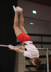 2023-12-10 Warm-up Men Jeunes Espoirs and Open Horizontal bar at CGC Bettembourg 2023 (Martin Rulsch) 002
