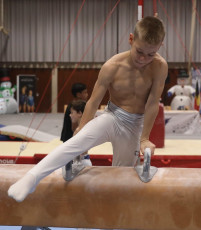 2023-12-10 Warm-up Men Poussines, Benjamines and Minimes Pommel horse at CGC Bettembourg 2023 (Martin Rulsch) 089