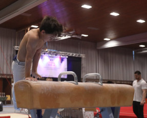 2023-12-10 Warm-up Men Poussines, Benjamines and Minimes Pommel horse at CGC Bettembourg 2023 (Martin Rulsch) 085