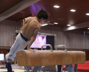 2023-12-10 Warm-up Men Poussines, Benjamines and Minimes Pommel horse at CGC Bettembourg 2023 (Martin Rulsch) 084