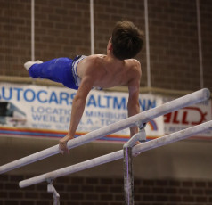 2023-12-10 Warm-up Men Poussines, Benjamines and Minimes Parallel bars at CGC Bettembourg 2023 (Martin Rulsch) 049