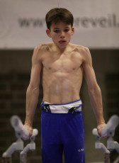 2023-12-10 Warm-up Men Poussines, Benjamines and Minimes Parallel bars at CGC Bettembourg 2023 (Martin Rulsch) 038