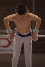 2023-12-10 Warm-up Men Poussines, Benjamines and Minimes Horizontal bar at CGC Bettembourg 2023 (Martin Rulsch) 150