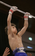 2023-12-10 Warm-up Men Poussines, Benjamines and Minimes Horizontal bar at CGC Bettembourg 2023 (Martin Rulsch) 076