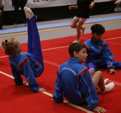 2023-12-10 Warm-up Men Poussines, Benjamines and Minimes at CGC Bettembourg 2023 Rest (Martin Rulsch) 010