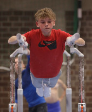 2023-12-09 Training Men 9 December Parallel bars at CGC Bettembourg 2023 (Martin Rulsch) 144