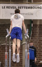 2023-12-10 Warm-up Men Jeunes Espoirs and Open Parallel bars at CGC Bettembourg 2023 (Martin Rulsch) 030