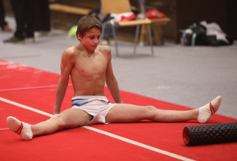 2023-12-10 Warm-up Men Jeunes Espoirs and Open Floor exercise at CGC Bettembourg 2023 (Martin Rulsch) 144