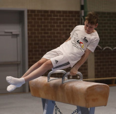 2023-12-10 Warm-up Men Poussines, Benjamines and Minimes Pommel horse at CGC Bettembourg 2023 (Martin Rulsch) 114