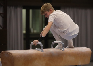 2023-12-10 Warm-up Men Poussines, Benjamines and Minimes Pommel horse at CGC Bettembourg 2023 (Martin Rulsch) 098