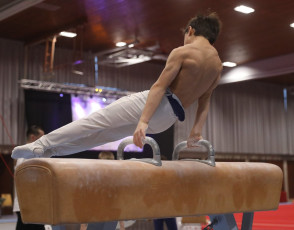 2023-12-10 Warm-up Men Poussines, Benjamines and Minimes Pommel horse at CGC Bettembourg 2023 (Martin Rulsch) 077