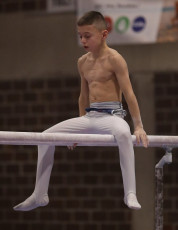 2023-12-10 Warm-up Men Poussines, Benjamines and Minimes Parallel bars at CGC Bettembourg 2023 (Martin Rulsch) 142
